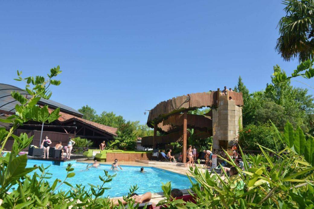 Kampaoh Mezos Hotel ภายนอก รูปภาพ